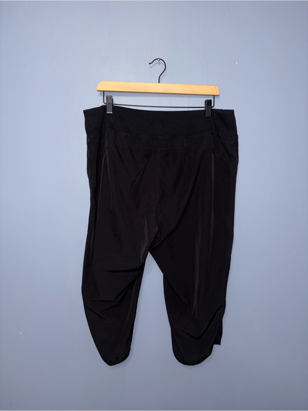 ACX | Black Capris - Picture 2 of 2